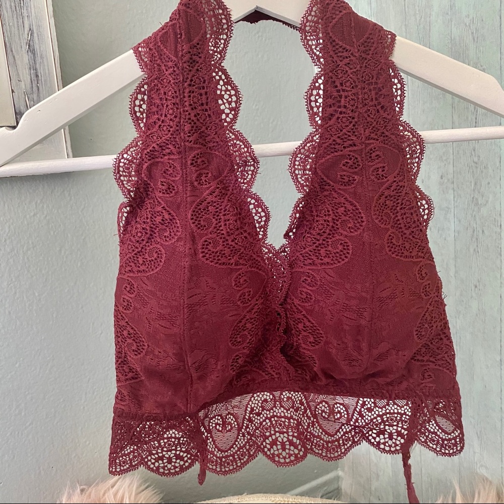 🆕 SCALLOPED LACE HALTER STRETCH BRALETTe Burgundy w.Removable Pads Sz. S